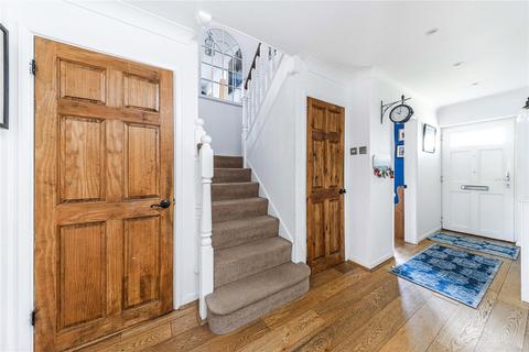 21 Windy Wood, Godalming, GU7 1XX
