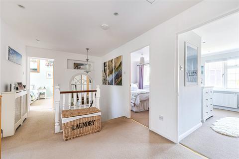 21 Windy Wood, Godalming, GU7 1XX