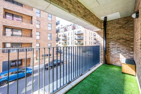 2 bedroom flat for sale, Tovell Court, Woolwich, London, SE18
