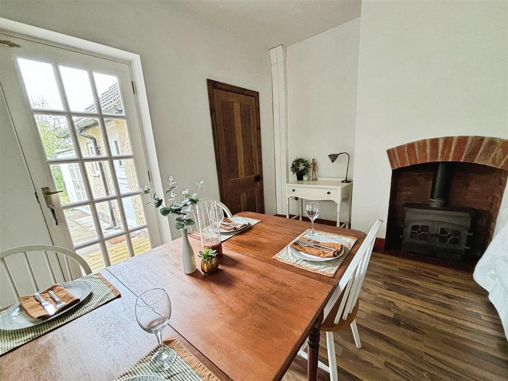 Dining Room BR.jpg