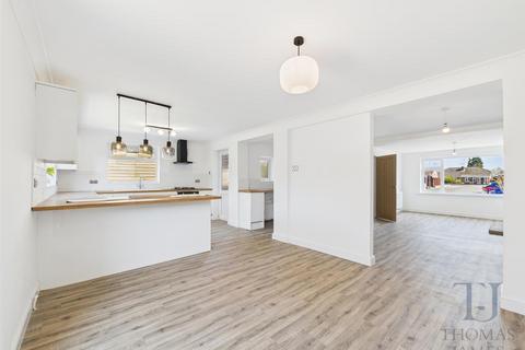 3 bedroom semi-detached house for sale, Gisburn Close, Silverdale, Nottingham