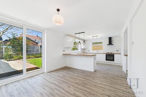 3 bedroom semi-detached house for sale, Gisburn Close, Silverdale, Nottingham