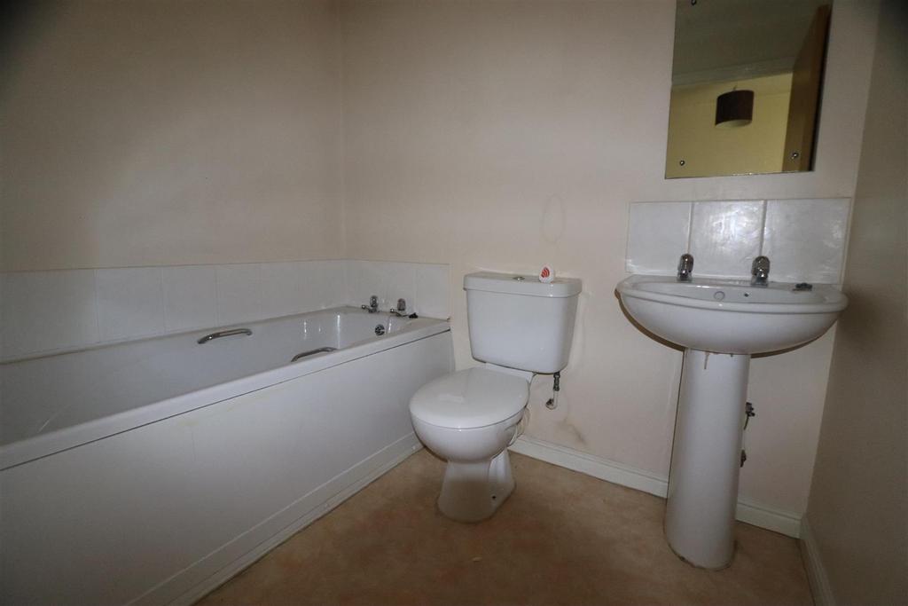 Bathroom.JPG