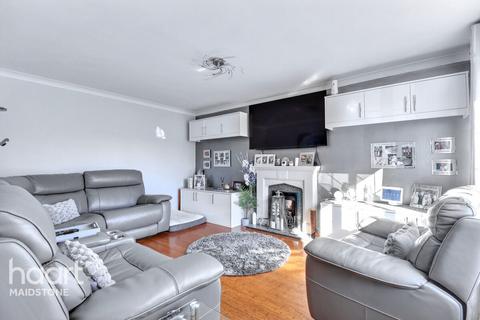 5 bedroom detached house for sale, Willow Road, Aylesford