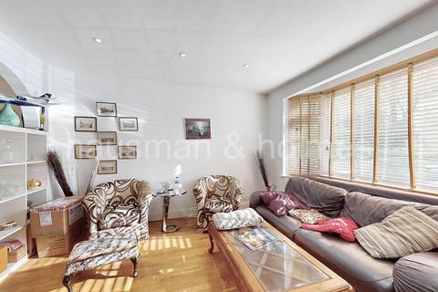 4 bedroom house for sale, Holders Hill Road, NW7
