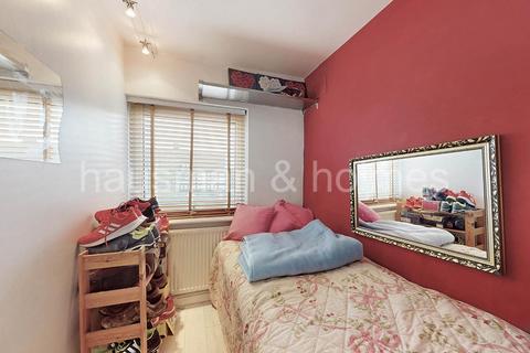 4 bedroom house for sale, Holders Hill Road, NW7