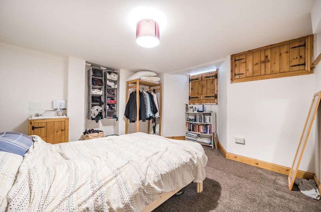 Basement Flat