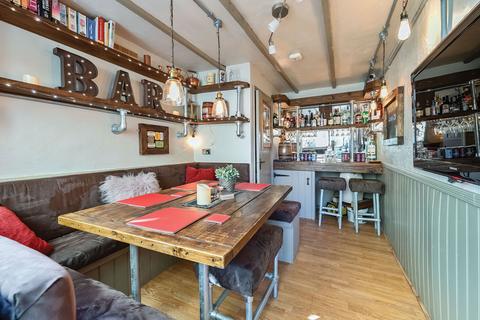 2 bedroom cottage for sale, High Street, Oxted RH8