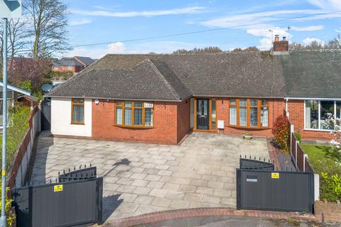 2 bedroom semi-detached bungalow for sale, Cotswold Avenue, Lowton, WA3