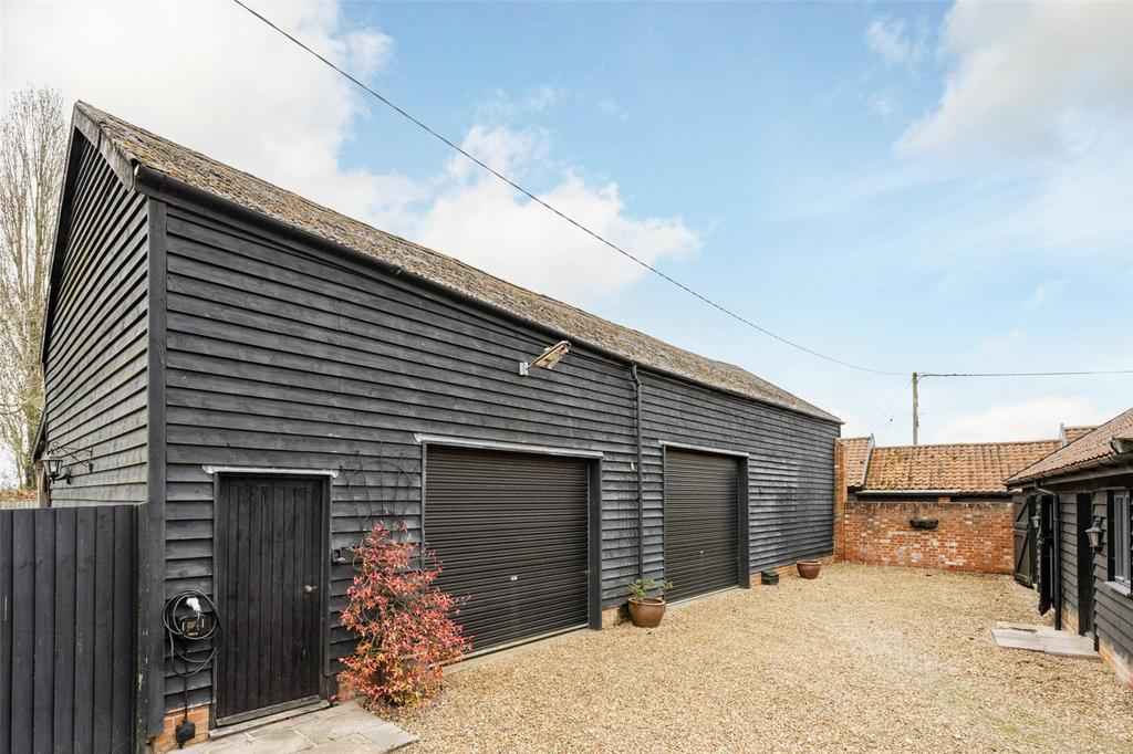 Garage/Workshop