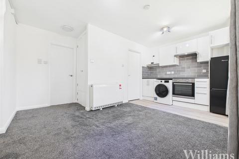 undefined, Batchelor Close, Aylesbury HP20