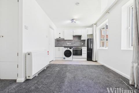 undefined, Batchelor Close, Aylesbury HP20