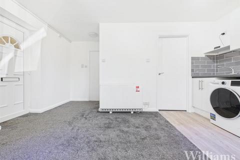 1 bedroom flat for sale, Batchelor Close, Aylesbury HP20