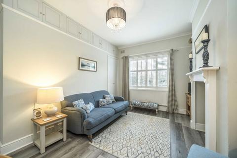 1 bedroom flat for sale, Mortlake Road, Kew TW9