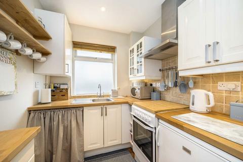 1 bedroom flat for sale, Mortlake Road, Kew TW9