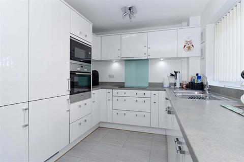 2 bedroom retirement property for sale, Heene Road, Worthing