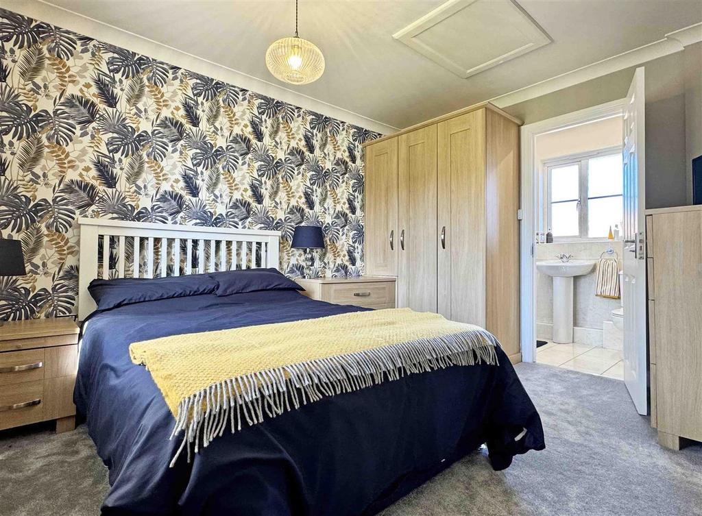 Master Bedroom.jpg