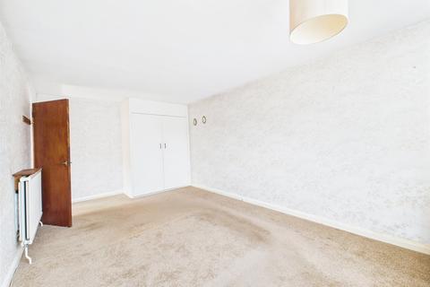 2 Elderdene, Chinnor, OX39 4EE