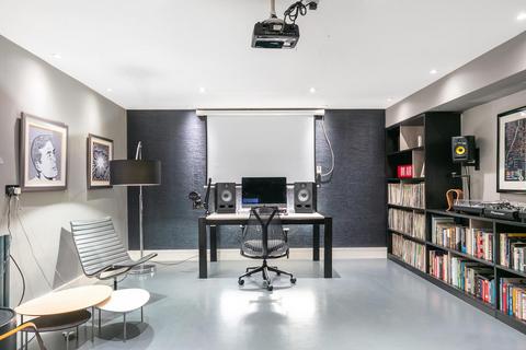 4 bedroom terraced house for sale, London W3