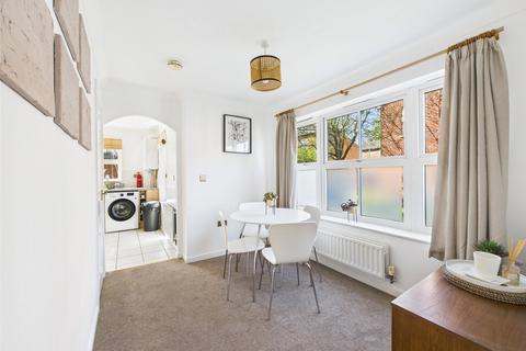 40 The Courtyard, Gloucester, GL1 3PS