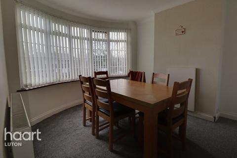 3 bedroom semi-detached house to rent, Bramingham Road, LUTON