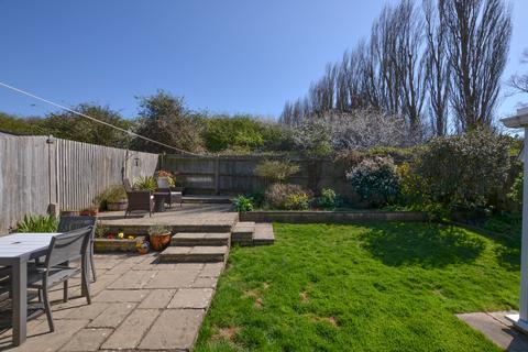 3 Glen Close, Polegate, BN26 5PG