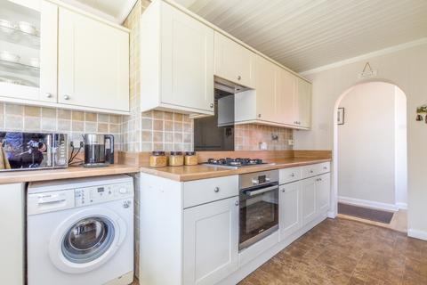 3 Glen Close, Polegate, BN26 5PG