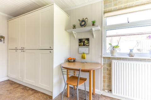 3 Glen Close, Polegate, BN26 5PG