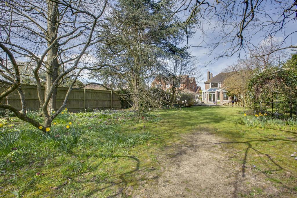 40 Wycombe Road, HP15 6 RY-19.jpg