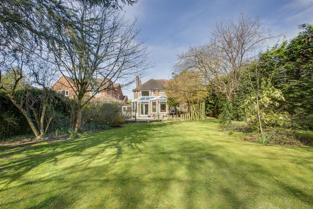 40 Wycombe Road, HP15 6 RY-18.jpg
