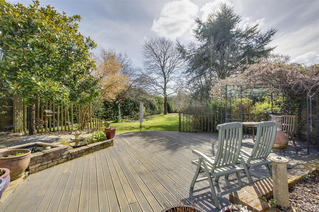 40 Wycombe Road, HP15 6 RY-16.jpg