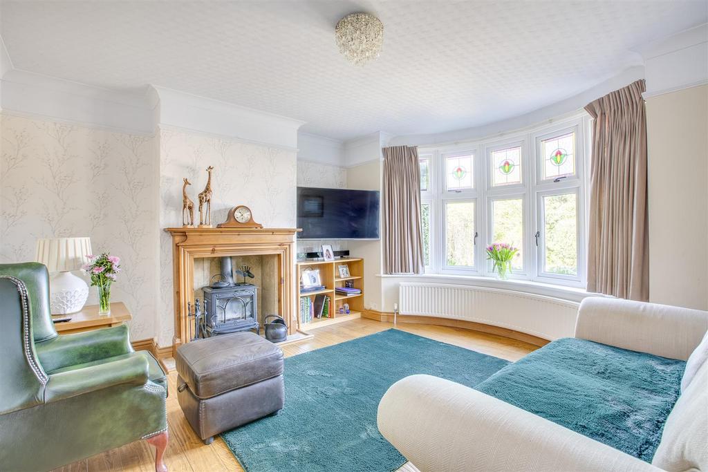 40 Wycombe Road, HP15 6 RY-11.jpg