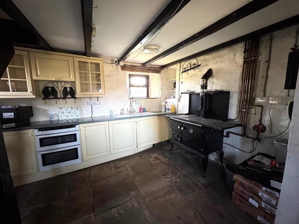 Kitchen.jpg