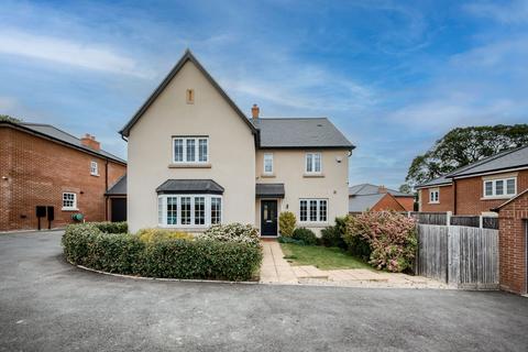 undefined, Roberts Road, Silverstone NN12