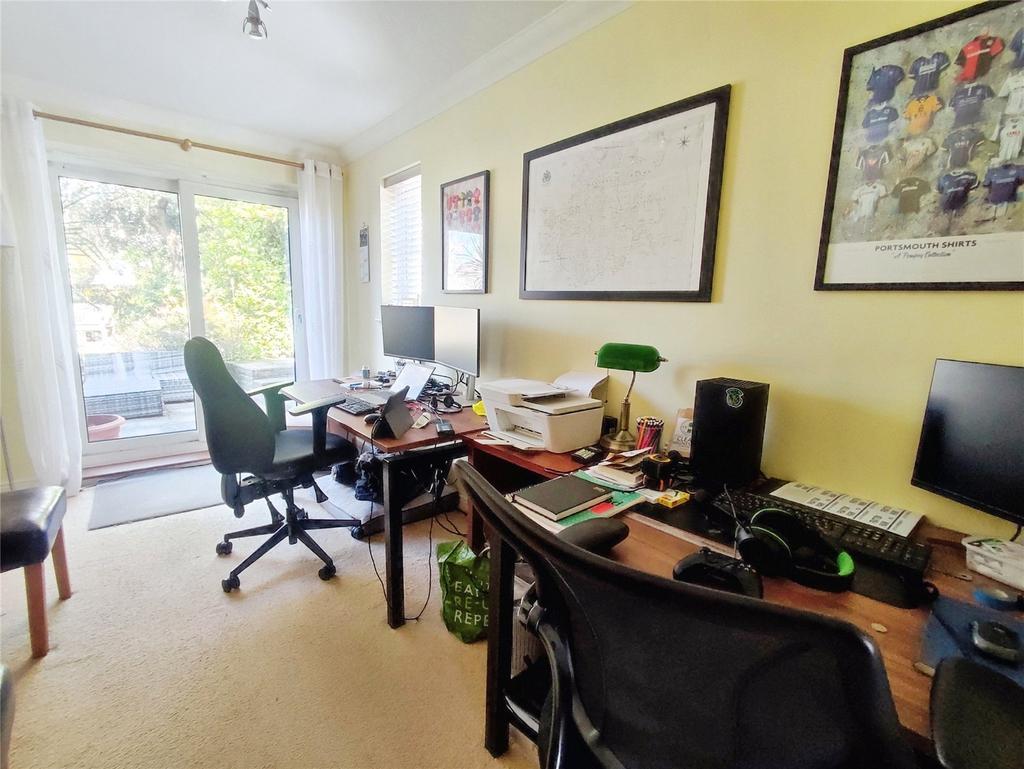 Office/Bedroom 4