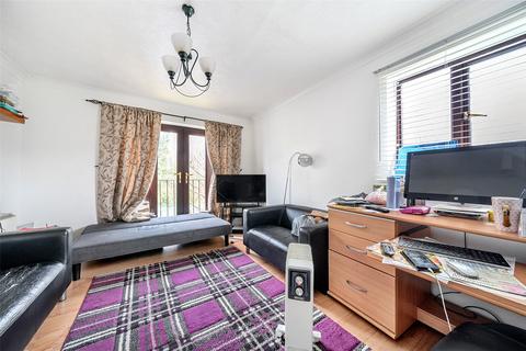 2 bedroom maisonette for sale, Hawthorn Place, Erith