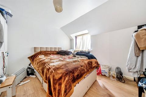 2 bedroom maisonette for sale, Hawthorn Place, Erith