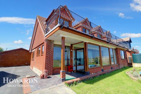 5 bedroom detached house for sale, The Esplanade, Scratby