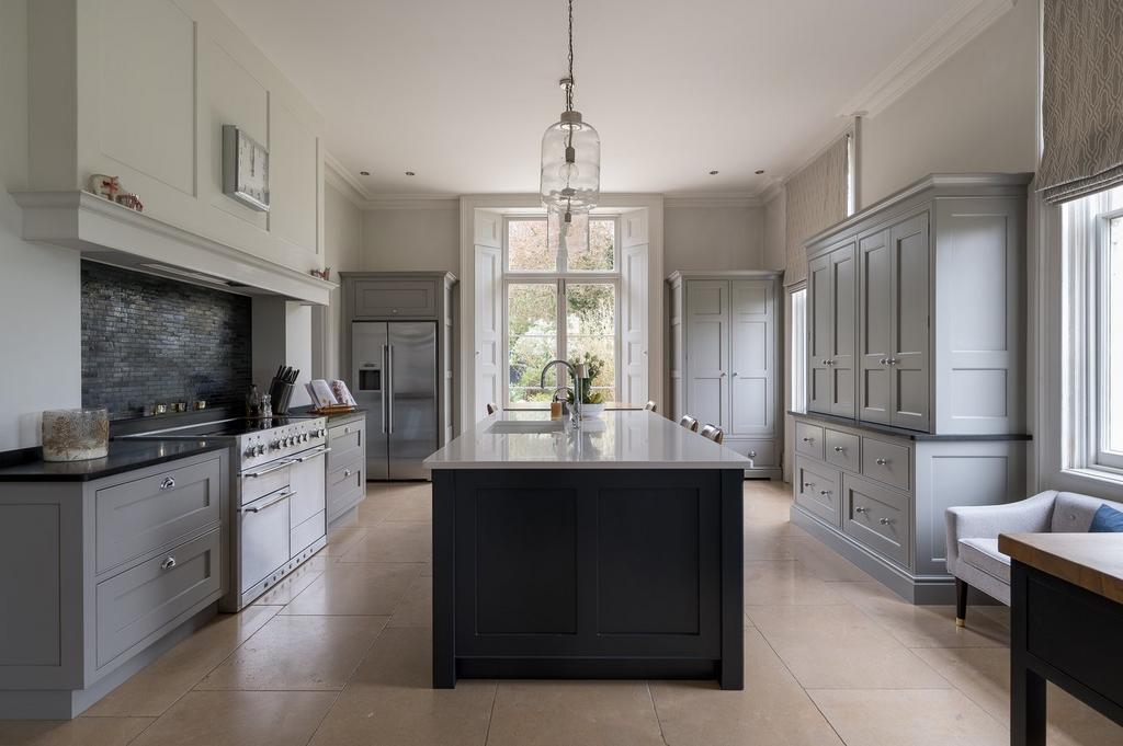 Kitchen / Breakfast Room