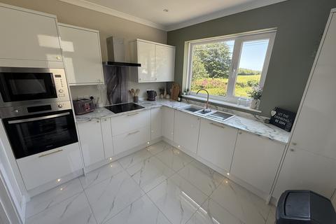 3 bedroom semi-detached house for sale, Penybont Road, Llanbadarn Fawr SY23