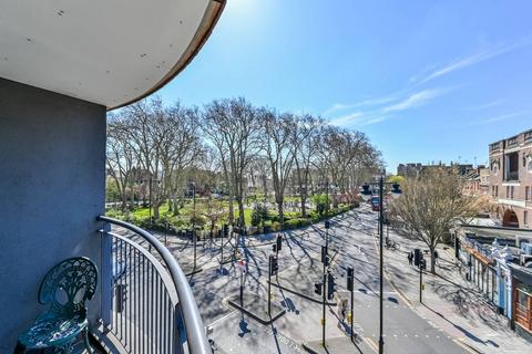 2 bedroom flat for sale, Newington Green, Newington, London, N16