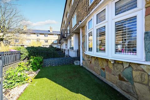 21 Chilcot Close, London, E14 6AN