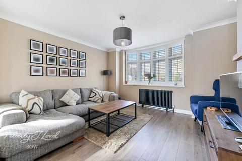 21 Chilcot Close, London, E14 6AN