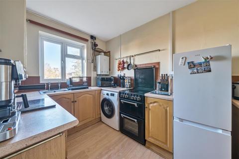 2 bedroom maisonette for sale, Ditton Road, Surbiton