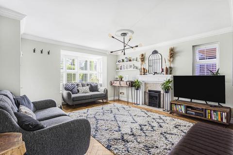 17 Danehurst Close, Egham, TW20 9PX