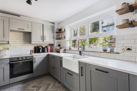 17 Danehurst Close, Egham, TW20 9PX