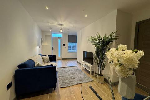 1 bedroom apartment to rent, Ballards Lane, Finchley, London, N12