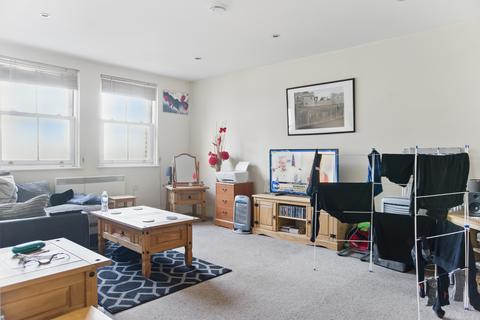 1 bedroom flat for sale, High Street, Gravesend DA11