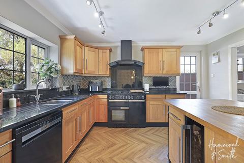 4 bedroom semi-detached house for sale, Park Close, Epping CM16