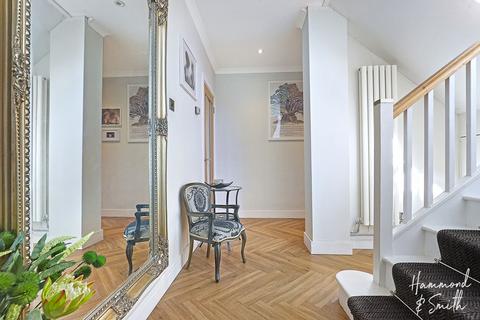 2 Park Close, North Weald, Epping, CM16 6BP